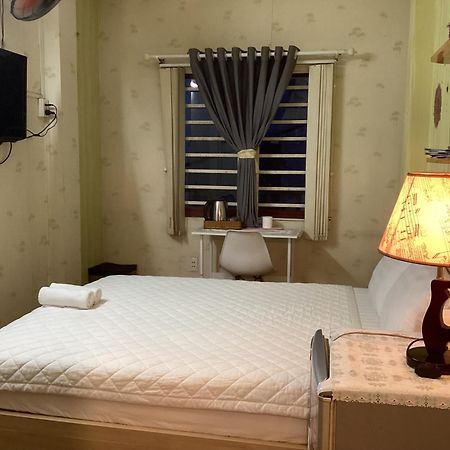Guest House Uttrang โฮจิมินห์ซิตี้ ภายนอก รูปภาพ