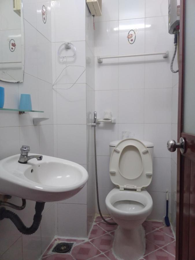 Guest House Uttrang โฮจิมินห์ซิตี้ ภายนอก รูปภาพ