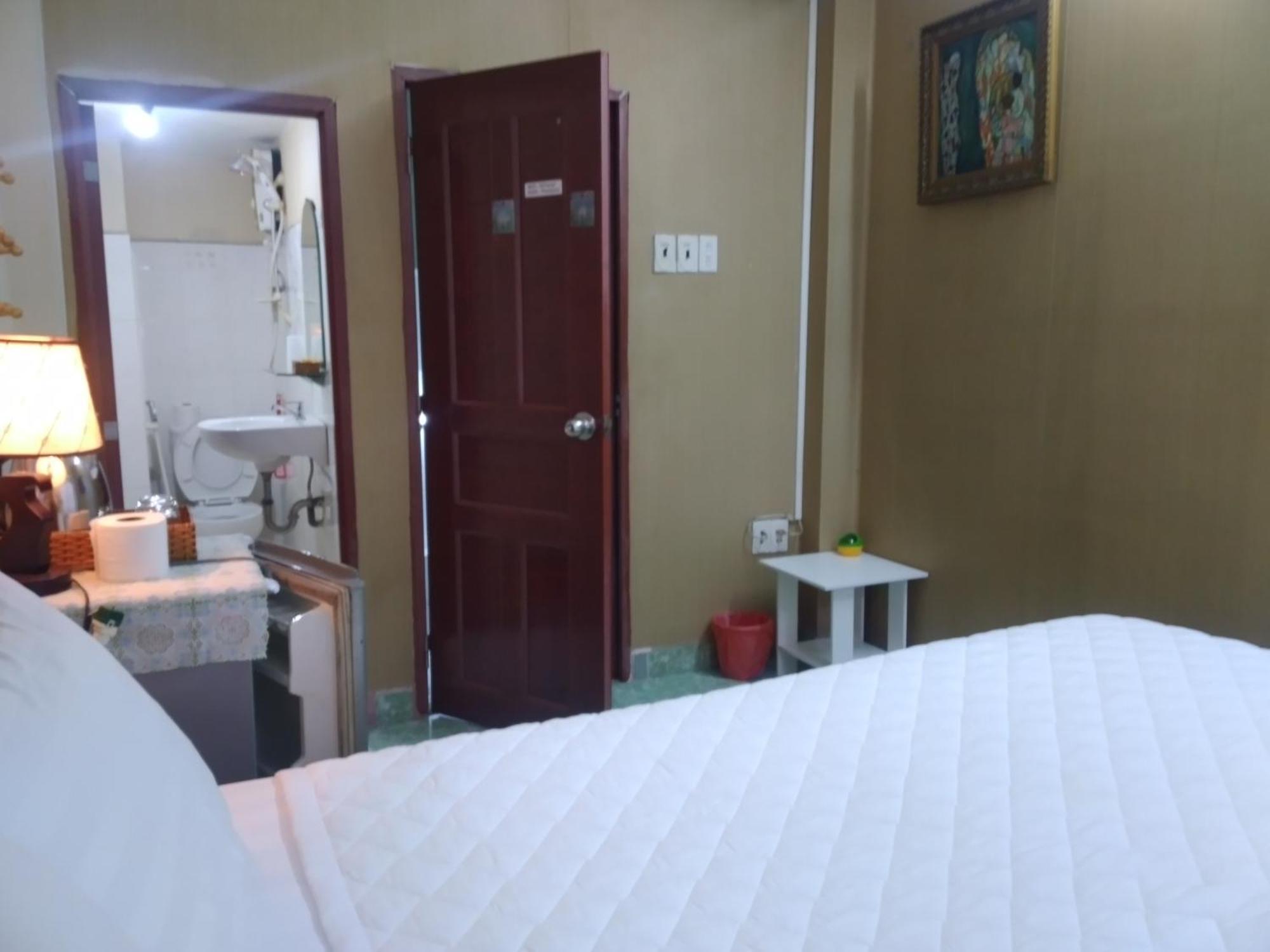 Guest House Uttrang โฮจิมินห์ซิตี้ ภายนอก รูปภาพ